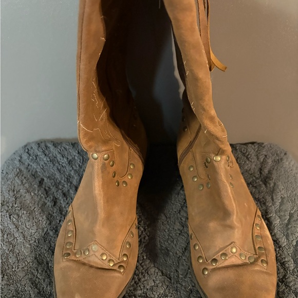 WOMEN COCONUT BY MATISSA, TAN/BROWN COWBOY STYLE, ZIP SIDE BOOTS SIZE 8 - Picture 4 of 7